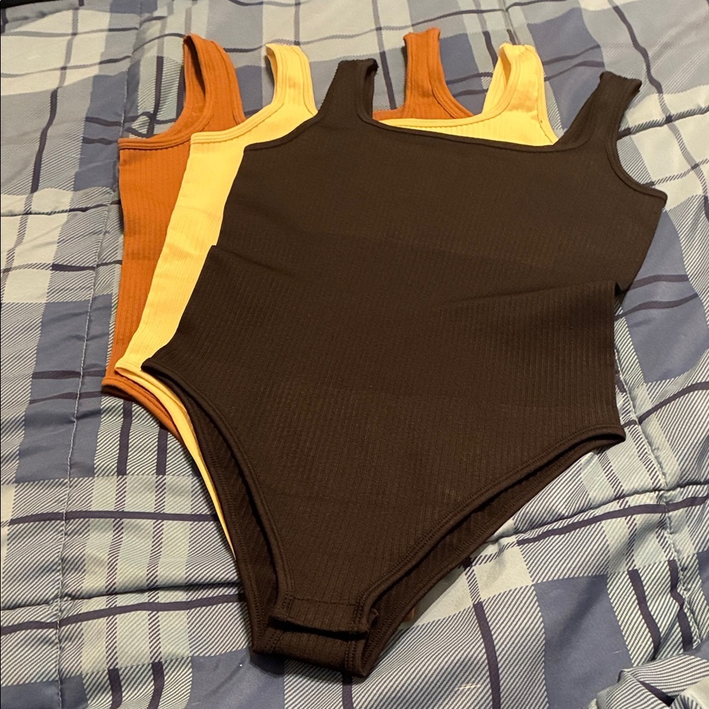 🆕 3 Pack of OQQ Ribbed Square Neck Bodysuits  Black Coffee Beige Medium